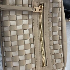 Universal Thread Beige Woven Crossbody Bag